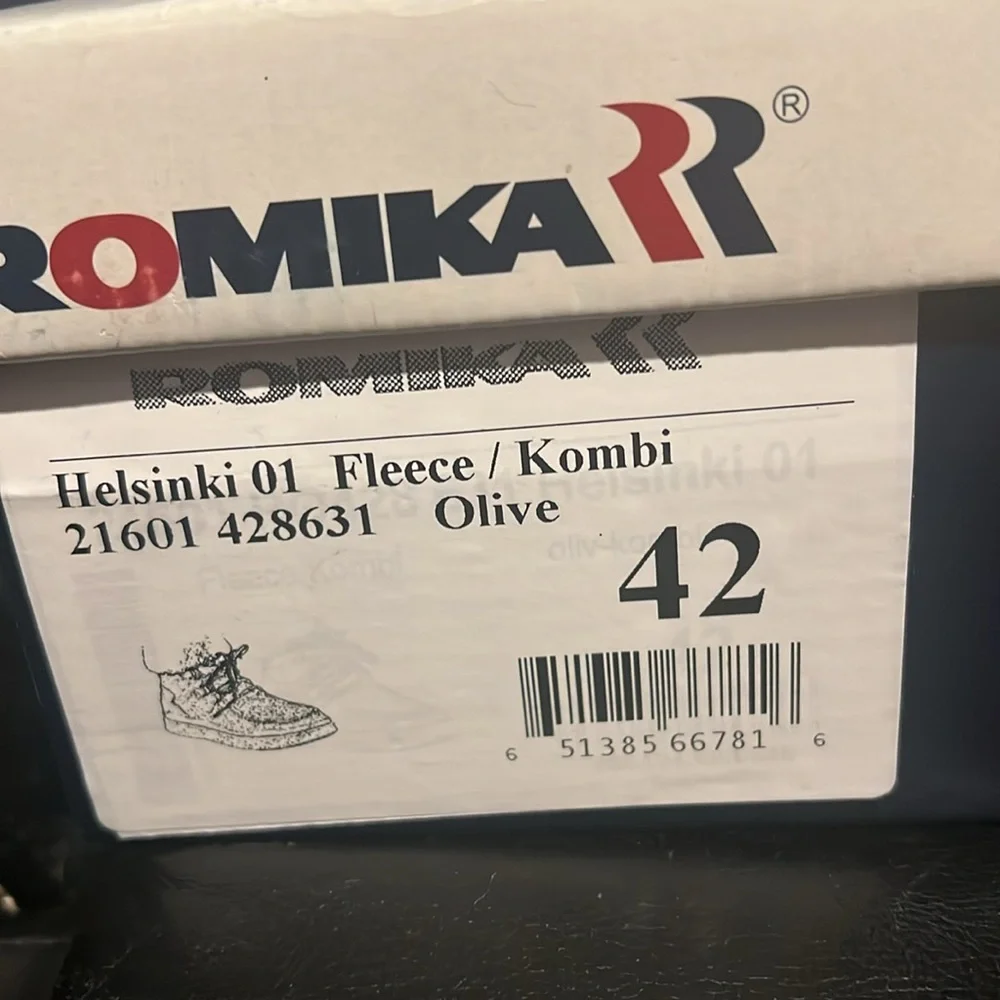 Tomika Green and White Winter Boots with Fluffy Lining Waterproof UK 42 - Picture 3 of 4